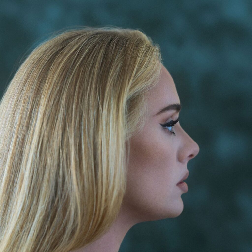 Adele al Top con il nuovo brano
