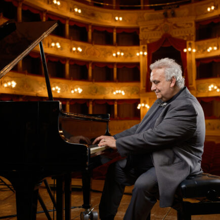 Santa Festival Winter 2023 incontro con il pianoforte di Palmiro Simonini