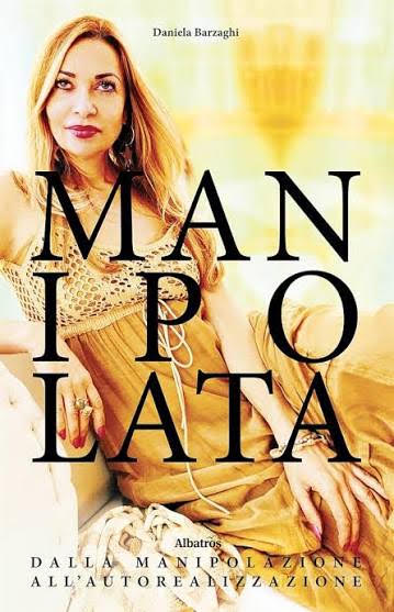 Manipolata-Copertina libro di Daniela Barzaghi